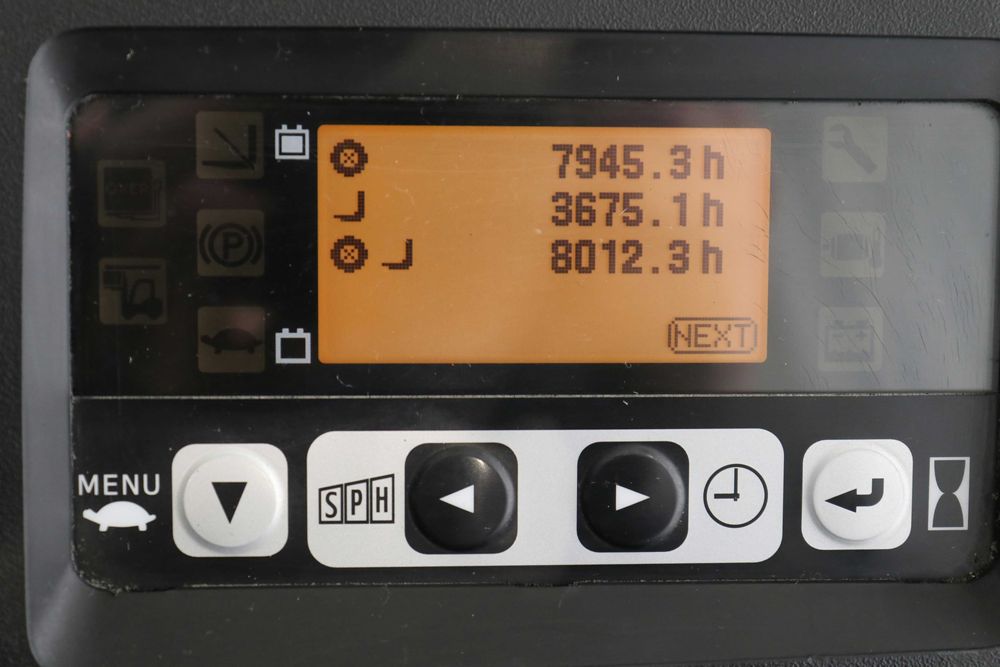 Навантажувач вилковий електричний TOYOTA 2 т погрузчик