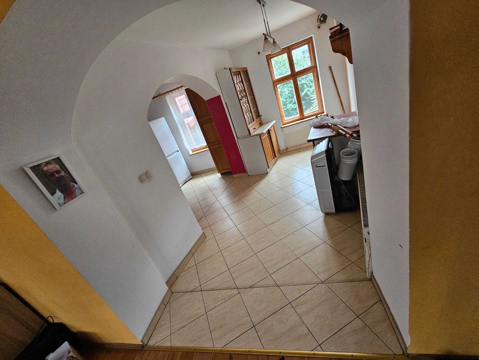 Mieszkanie w centrum Chojnowa 130m2 4 pokoje 2500/miesiąc małe opłaty