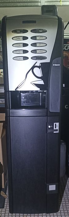 Máquina de vending café saeco
