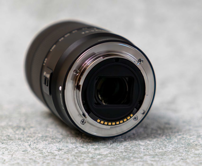 Sony E 18-135mm f/3.5-5.6 OSS • AutoFocus • Sony E-mount • NEW
