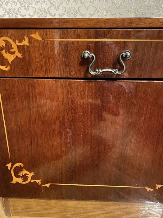 Тумбочка, комод,