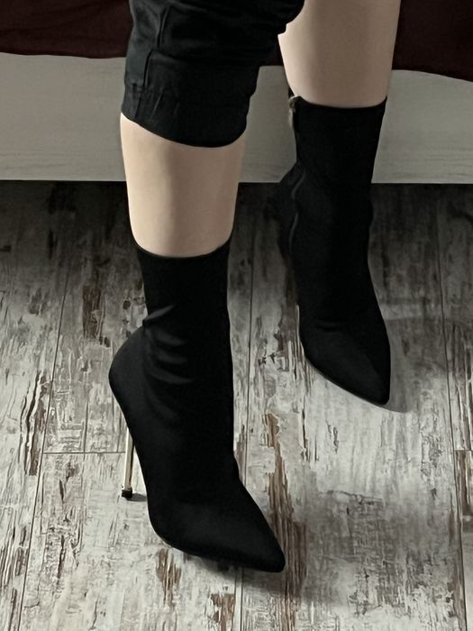 Ботфорди з золотим каблуком