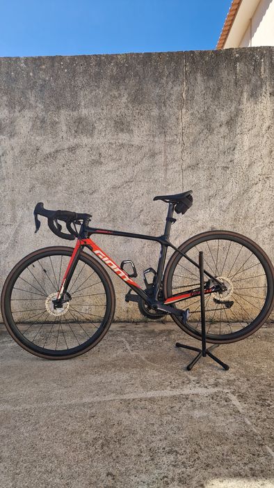 Bicicleta Giant com rodas de carbono prototype
