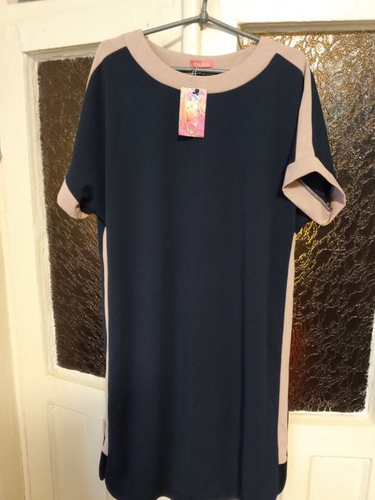 Платья  женские новые