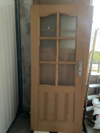 Drzwi wewnętrze drewniane
