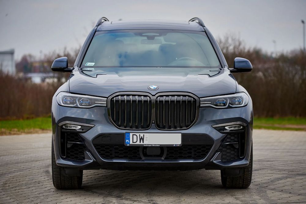 BMW X7 pierwszy właściciel, na gwarancji do 31.12.2025, max.wyposażenie