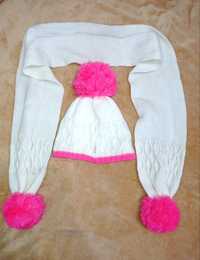 Теплые ,зимние шапки с шарфом на  5- 8 лет и 2-3 года.Вязаные костюмы