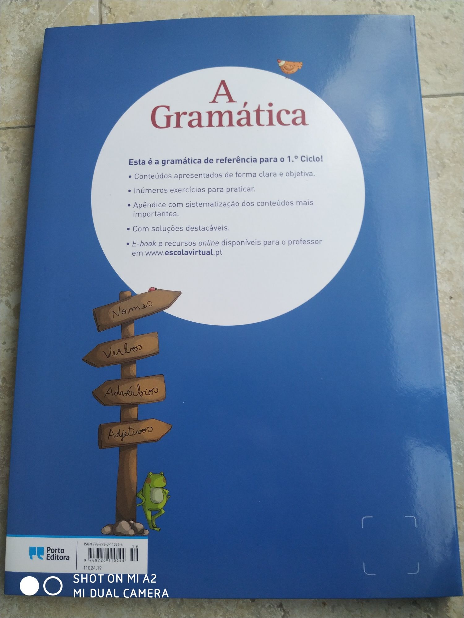 Livro "A gramática" 1ciclo