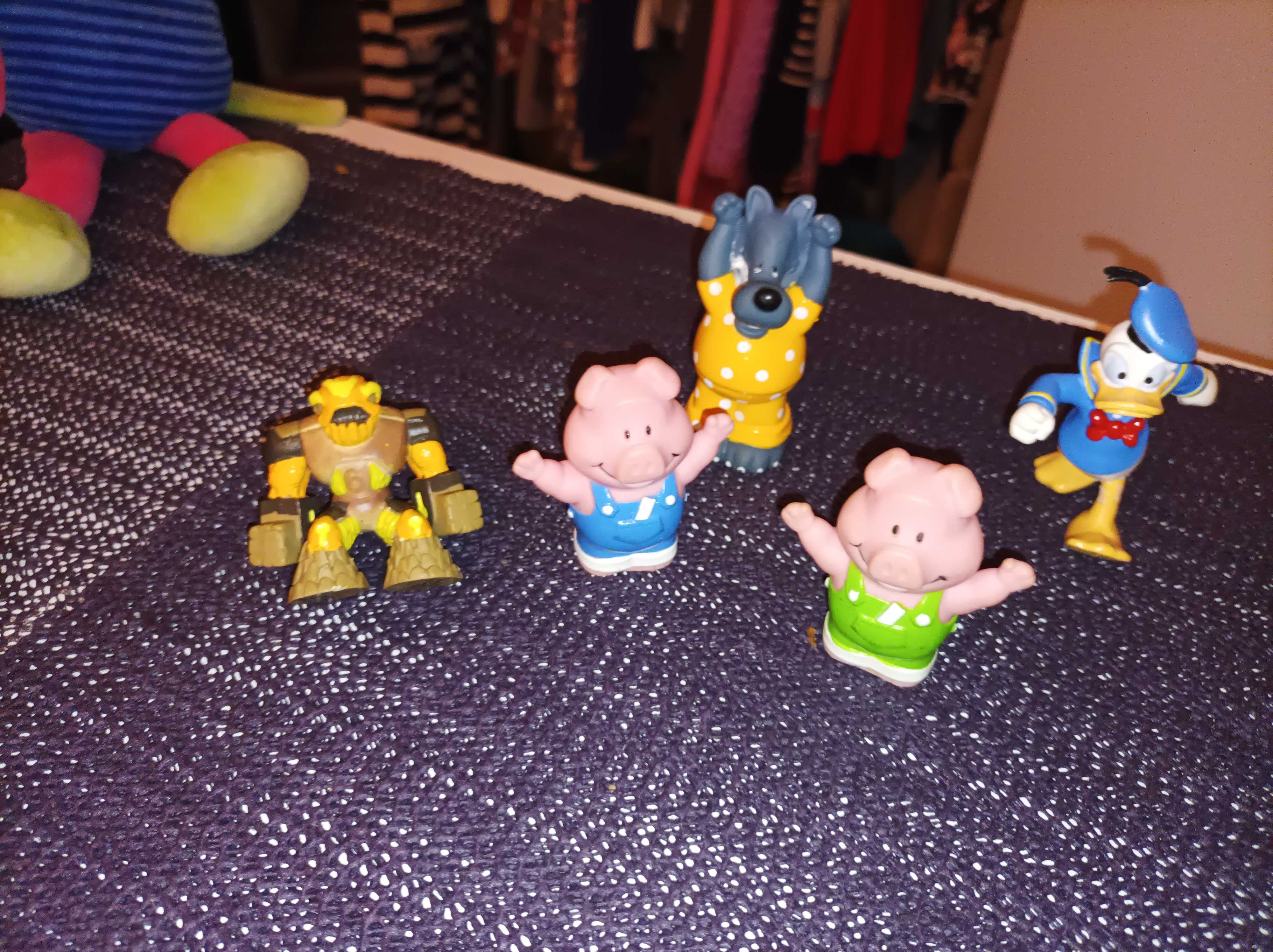 Figuras lobo mau, 3 porquinhos, Pato Donald, Gormiti - 3,50€ conjunto