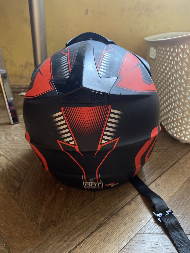 Kask full face  czarno-czerwony