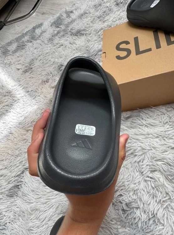 Adidas YeezySlide_Black Nowe damskie Klapki 41