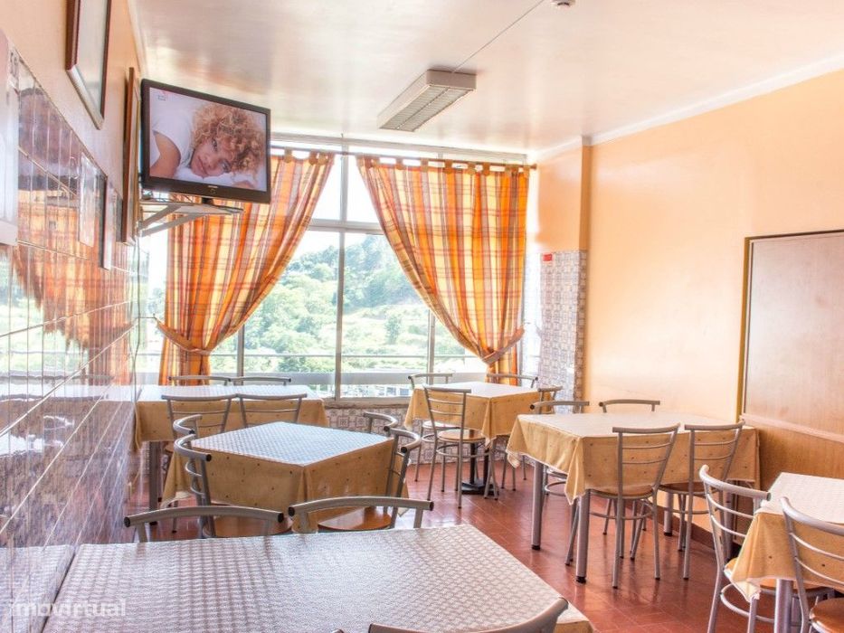 Trespasse do Café Restaurante Monumental, junto ao Polo I da UBI.