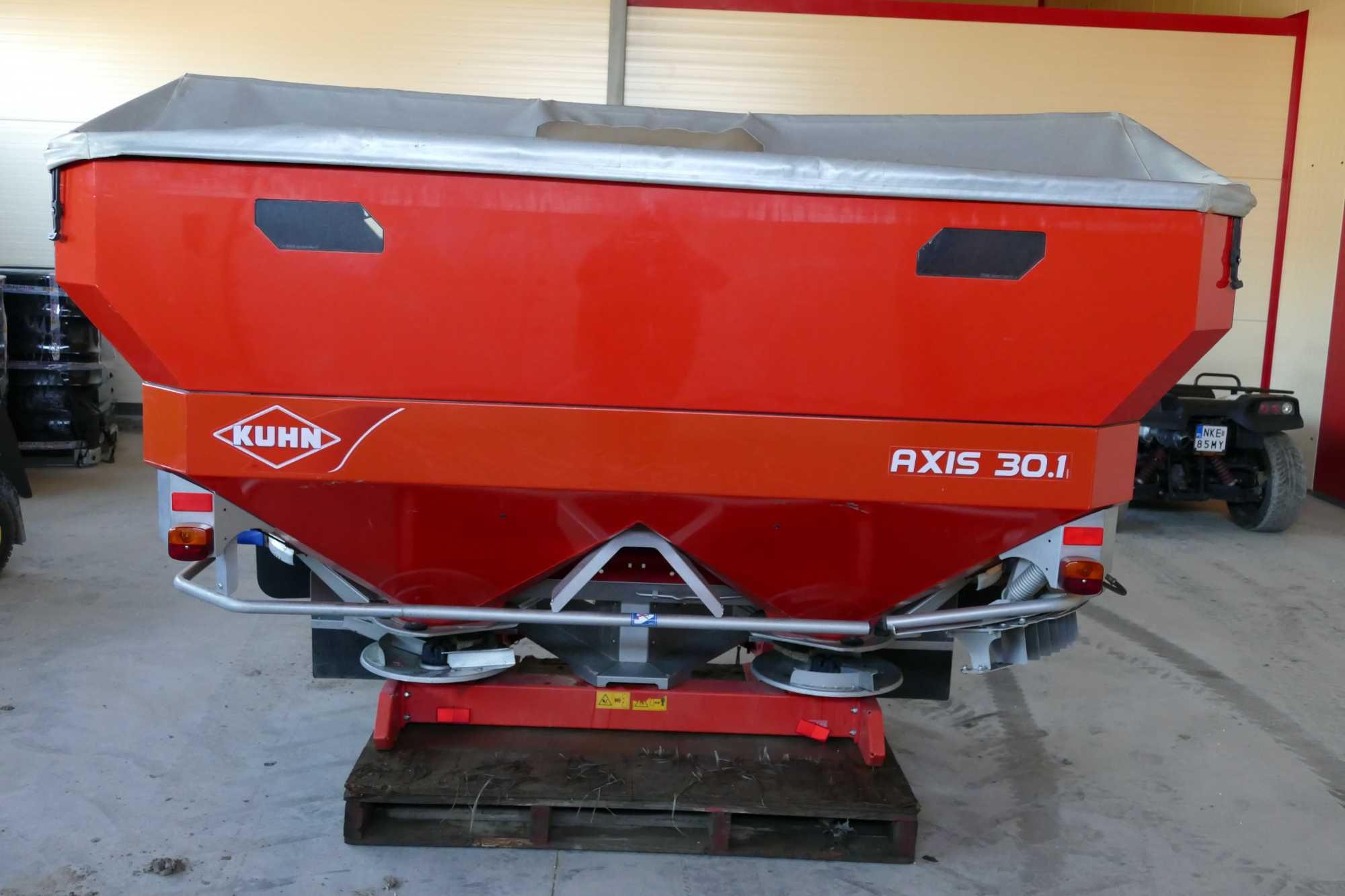 rozsiewacz nawozów kuhn axis 30.1