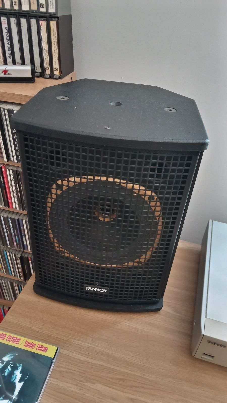 Tannoy v8 blk дюалконцентрик