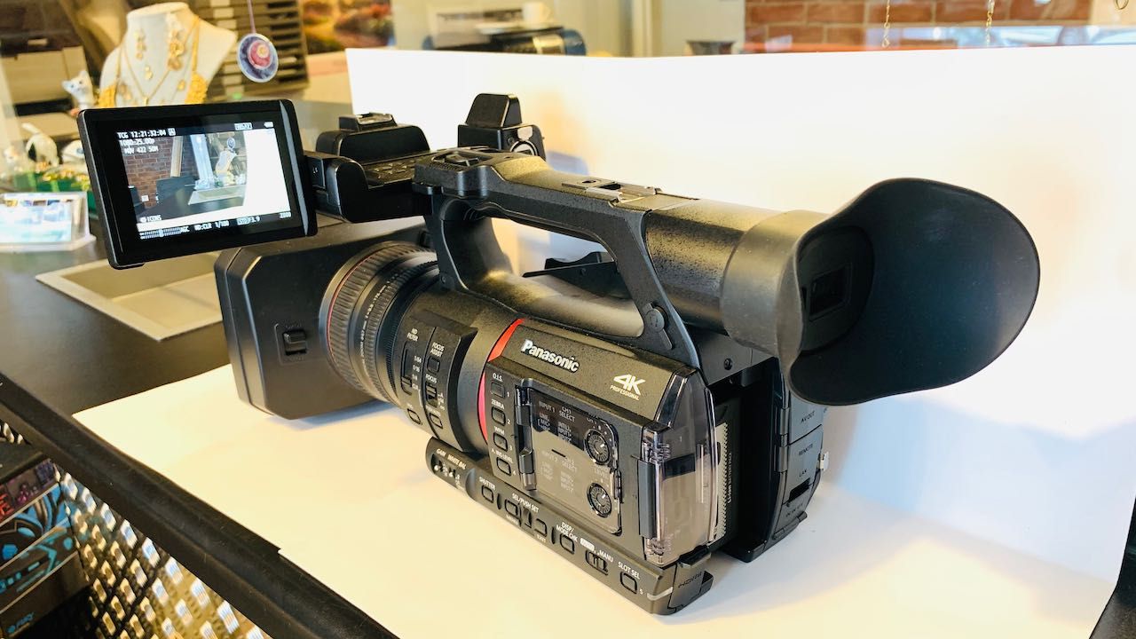 PANASONIC AG-CX350E - Profesjonalna kamera cyfrowa 4K - jak NOWA!