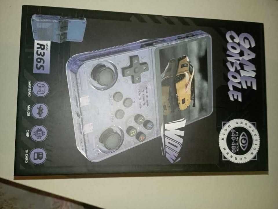 Consola portátil r36s