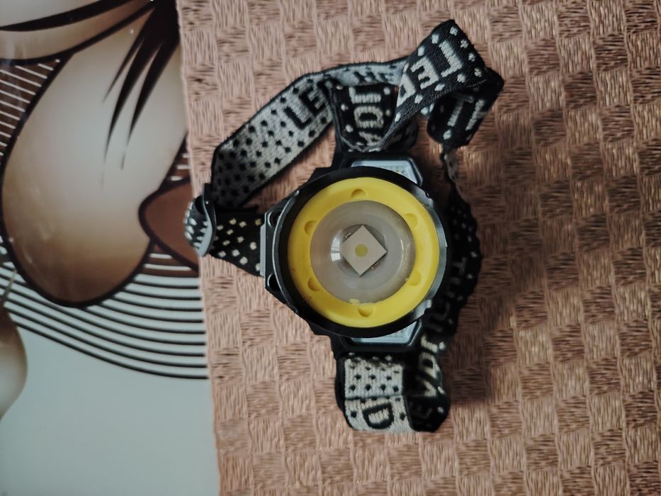 Продам фонарик налобний