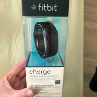 Фитнес трекер Fitbit Charge