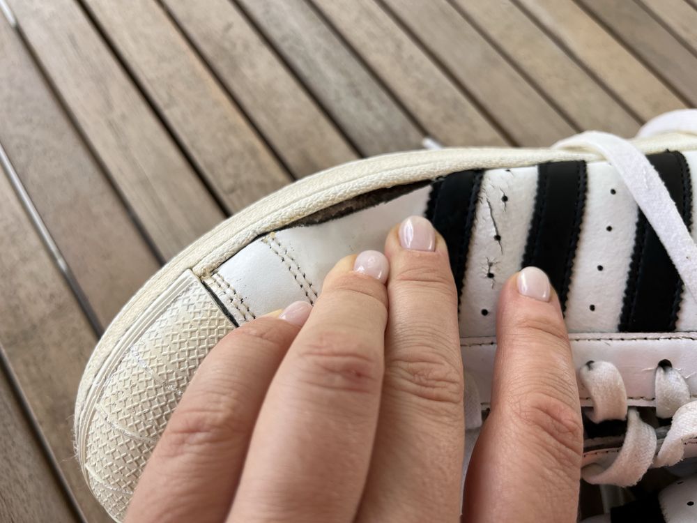Sapatilhas Adidas 42 para recuperar