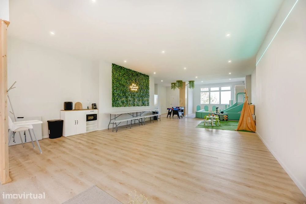 Oportunidade única para adquirir uma loja totalmente remodelada em Lis