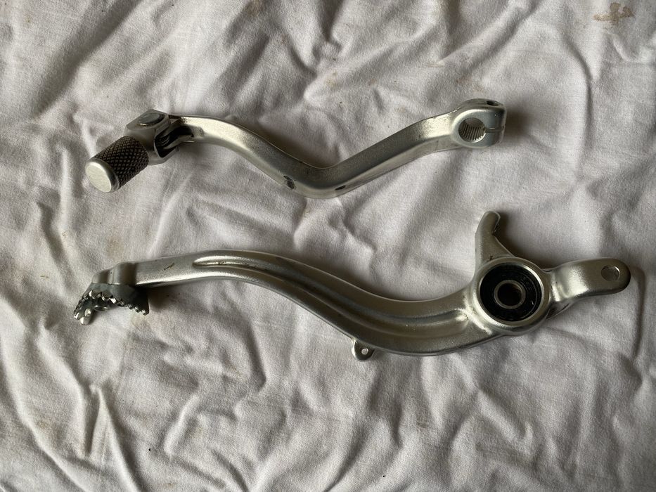 Sherco 300 2t лапка кпп, лапка задніх торомозів