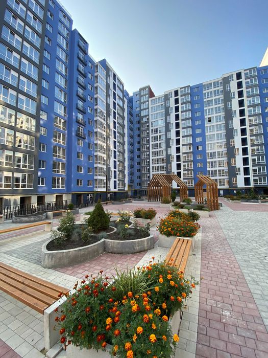 Центр,однокімнатна квартира продам Княгинин,Набережна поруч річка парк