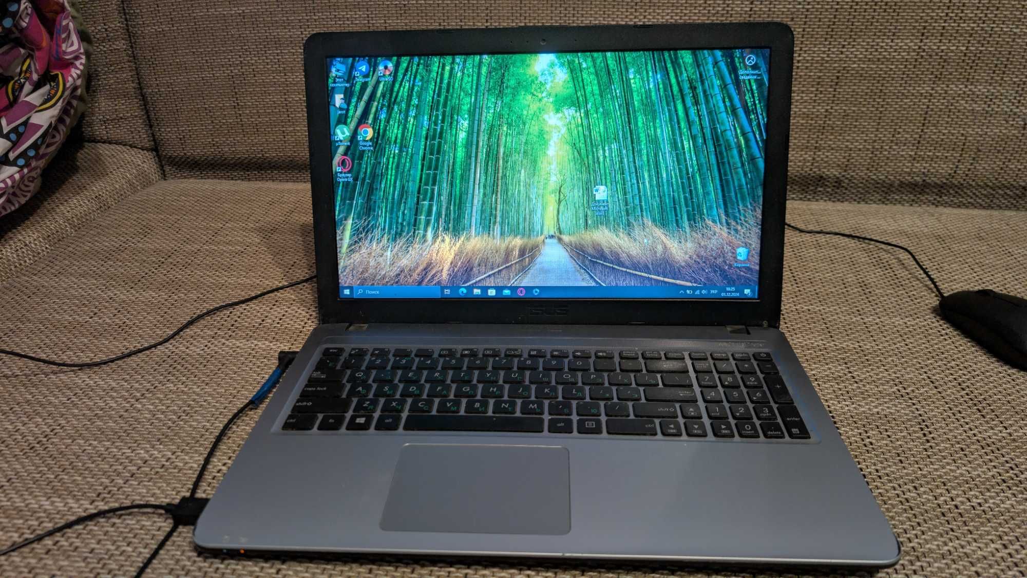 Ноутбук ASUS VivoBook X540LJ (X540LJ-XX462D) Silver