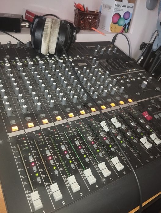 Yamaha n12 мікшерний пульт