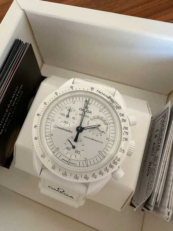Biały Zegarek Omega x Swatch Snoopy SO33W700