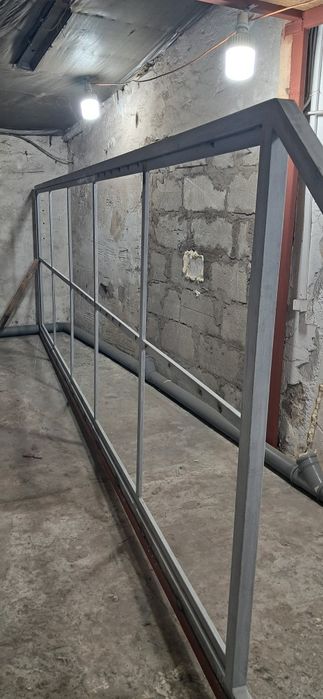 Виробництво та монтаж; Навіси, Ферми, Ворота, Ангари, Перила