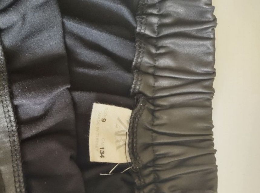 Zara юбка еко шкіра шкільна