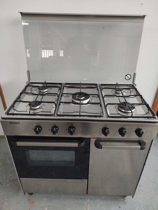 FOGÃO A GAS INOX C/PORTA BOTIJA BECKEN