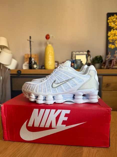 Buty_męskiebieganiaNikeshoxtlWhiteModa ROZ.37.5