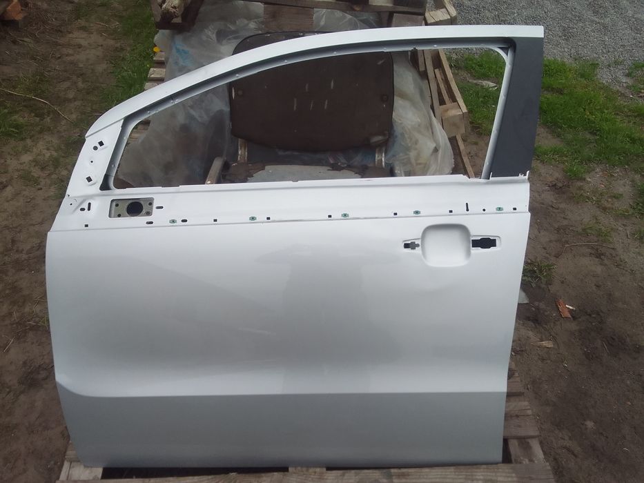 Двері ліві, праві  Шевроле Вольт 2011-2015  Chevrolet Volt 1