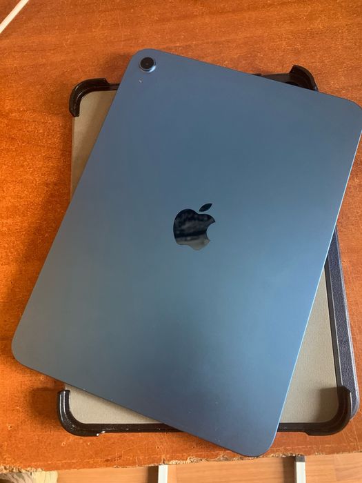 Планшет Apple iPad 11'' (A16) WiFi 128GB (MD4A4) Blue