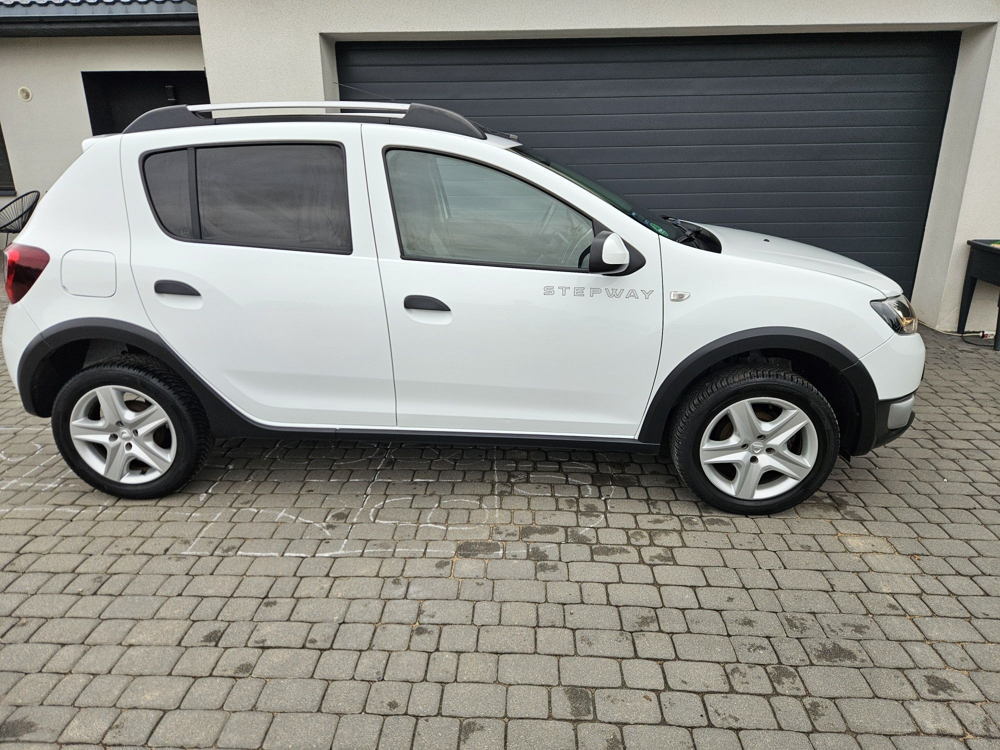 Sandero Stepway 2015r LIFT,kamera, Nawigacja GPS z Niemiec