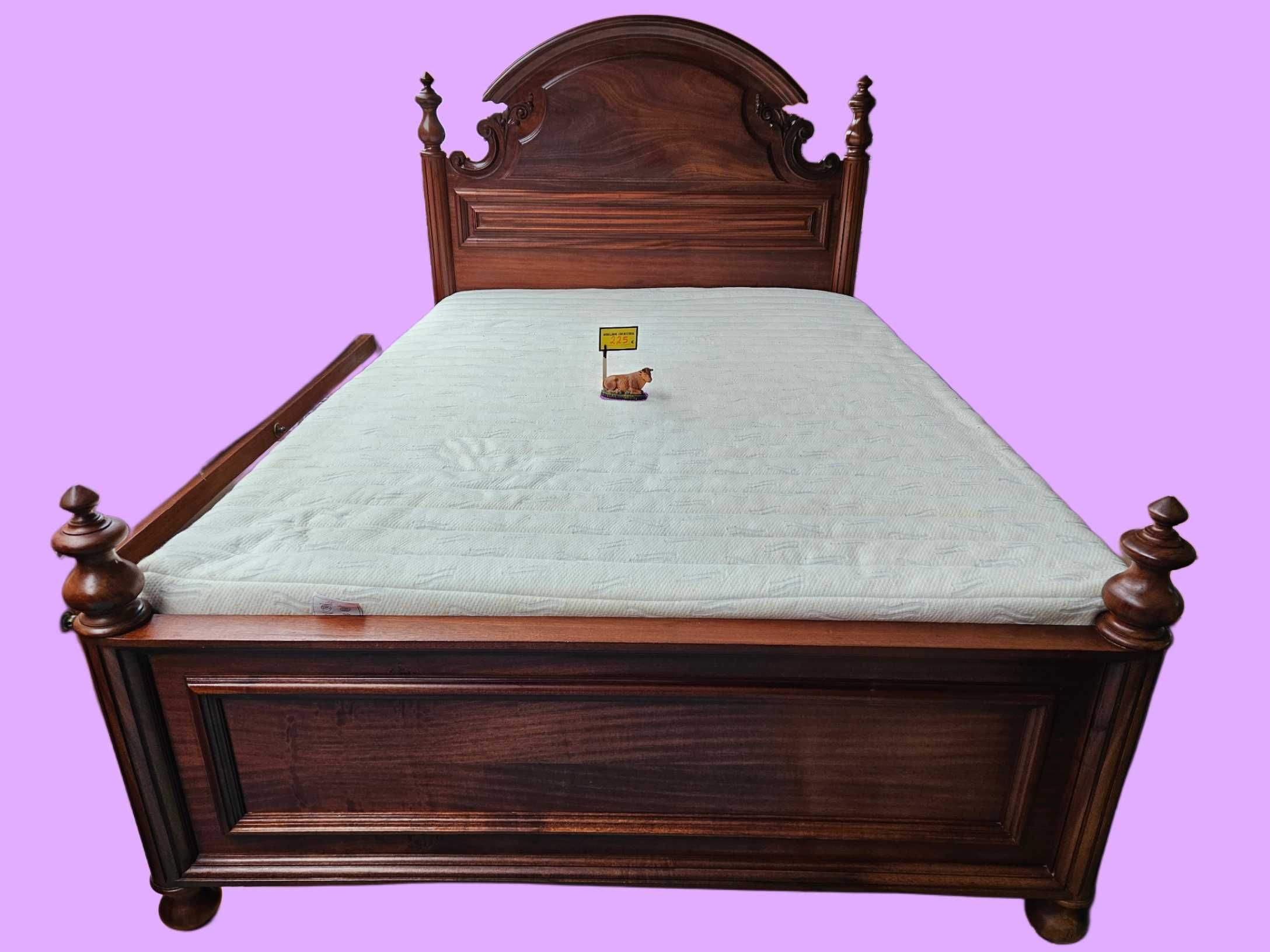 Cama em madeira maciça com estrado e colchão - Muit