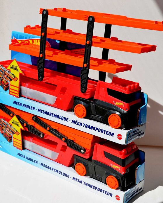 Автовоз hot wheels Mega Hauler на 50 машинок вантажівка транспортер