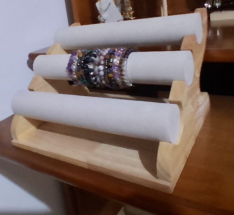 Expositor de pulseiras