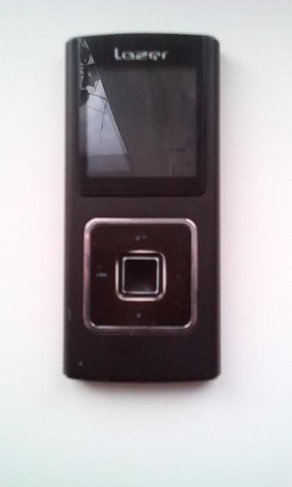 Lazer mp4 player , 1g, mp3,fm,jpg- на востановление или на запчасти