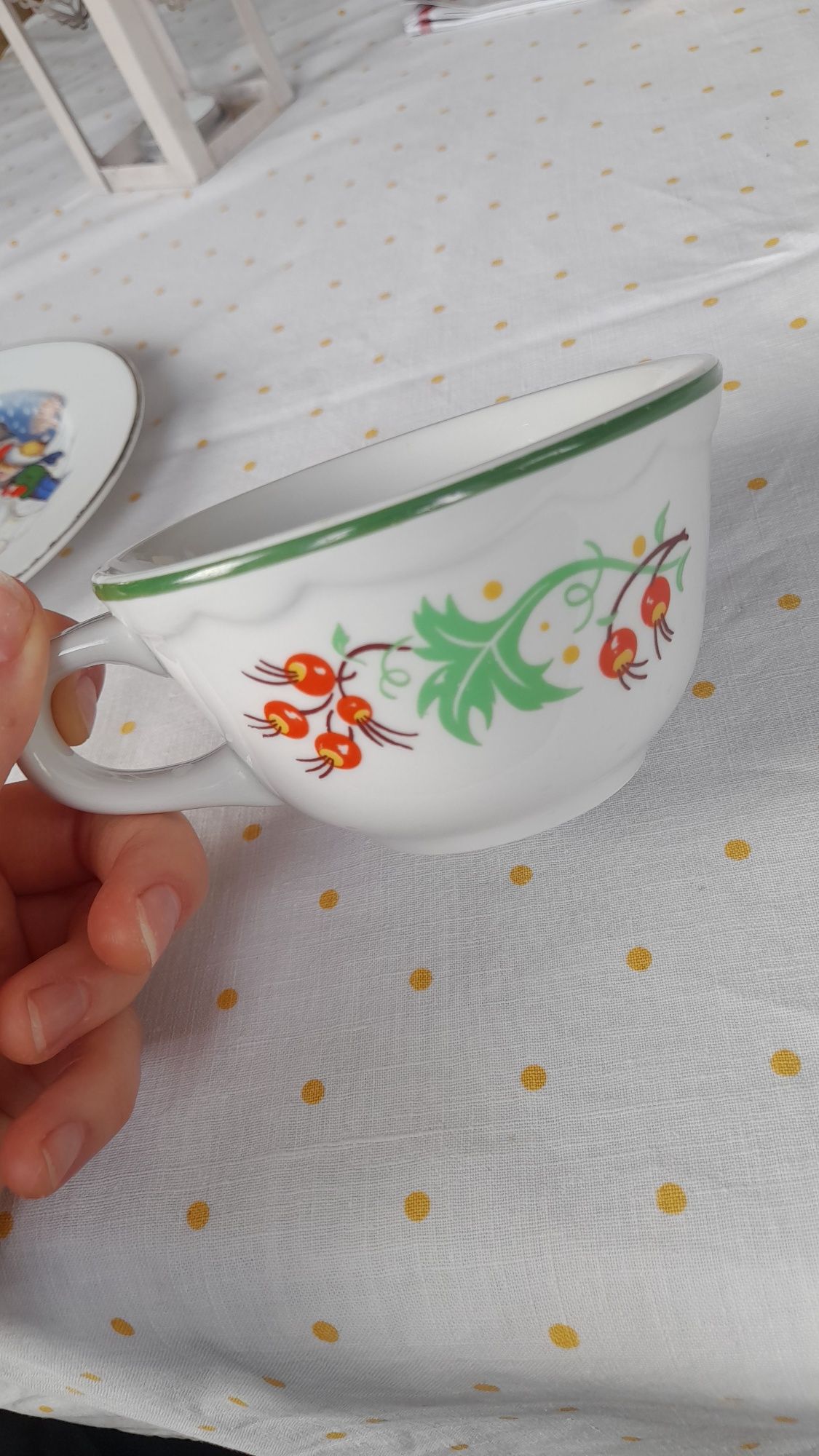 Kubeczek filiżanka chodzież porcelana