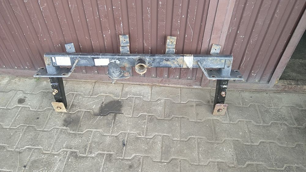 ) Meriva B belka haka