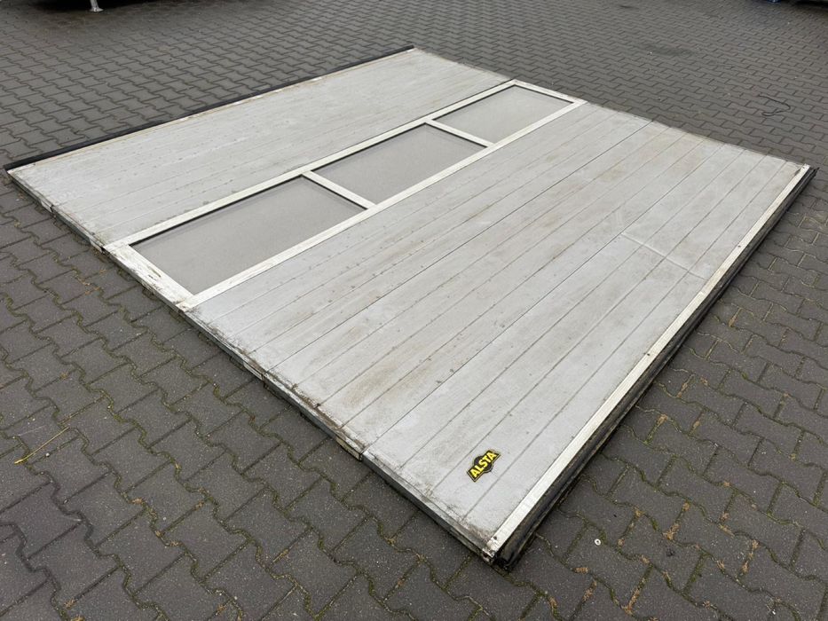 Brama 3.34x3.20 segmentowa elektryczna 2 sztuki skos do gory pod dach