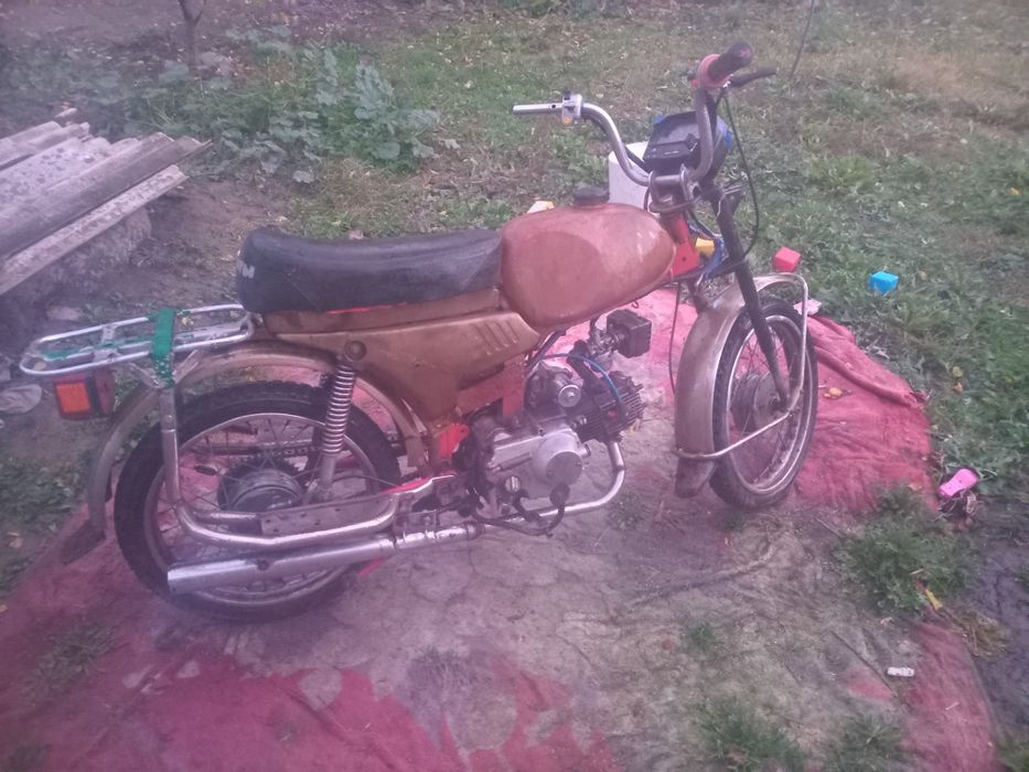 Продаю мопед карпати