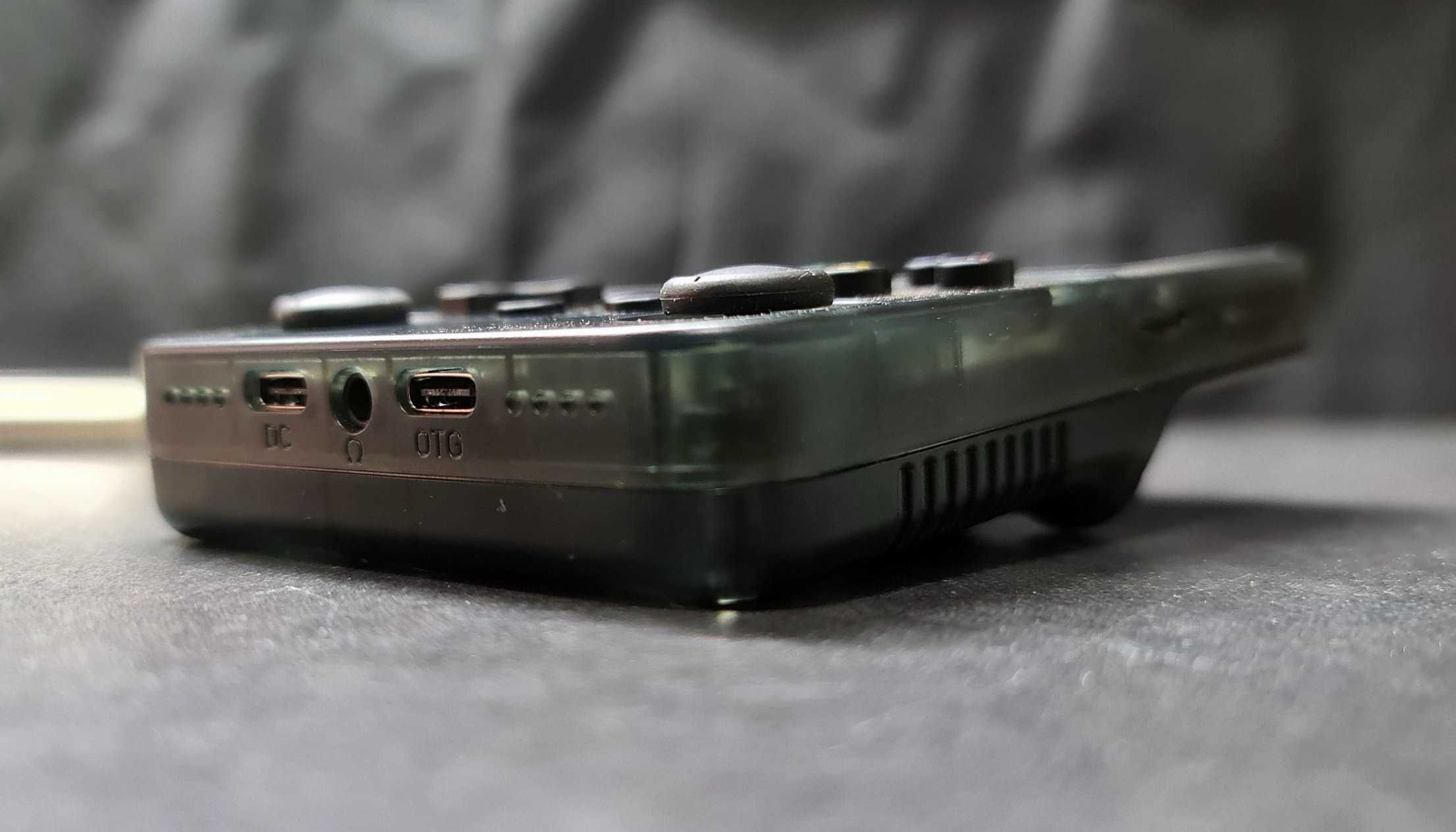 Konsola do gier retro R36S emulator arcade zestaw etui SD 128GB uchwyt