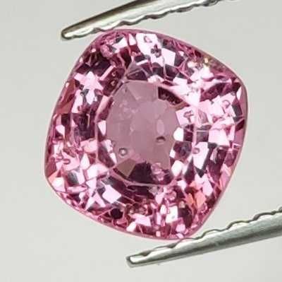 Pedra preciosa Spinel 1.33ct