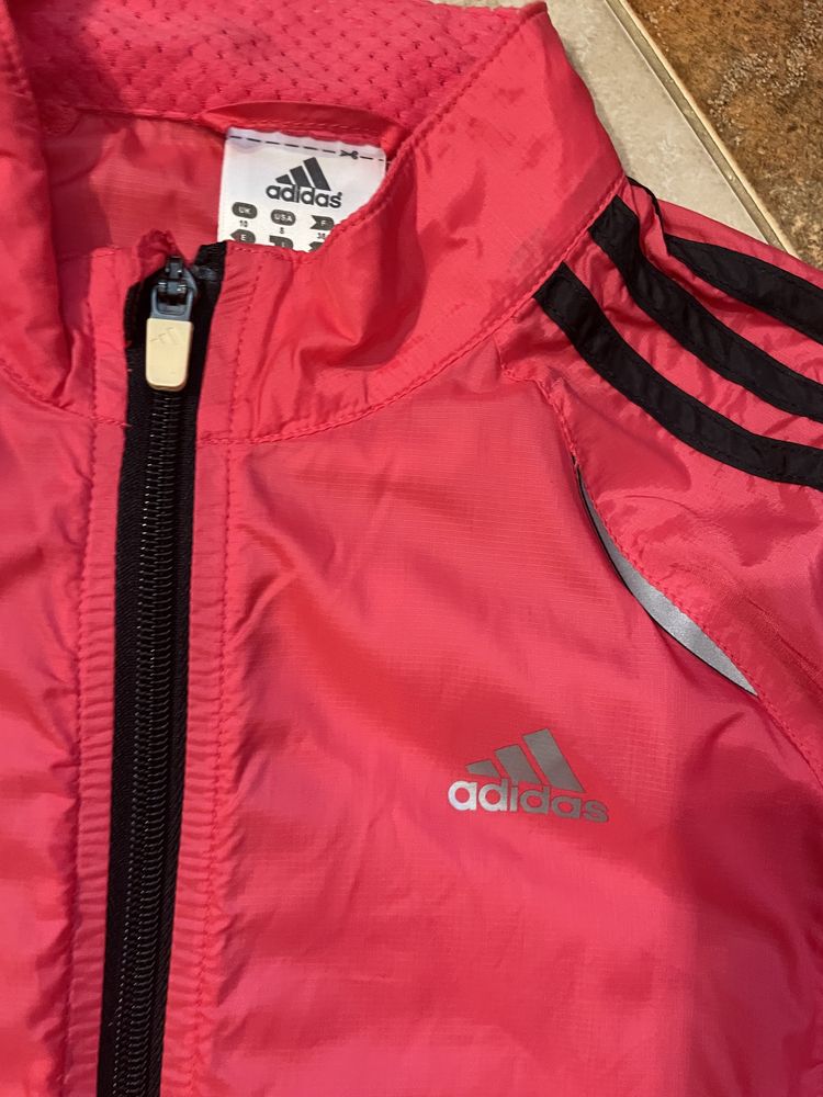 Вітровка adidas жіноча