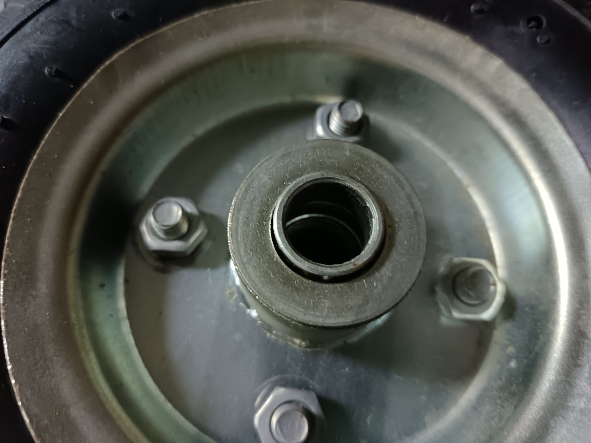 Rodas 2.50-4 novas