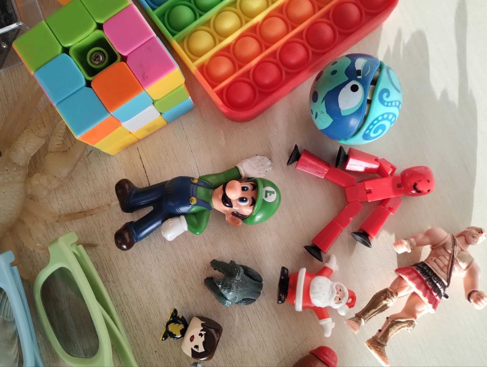 Дитячі фігурки, спінери, іграшки з Макдональдсу