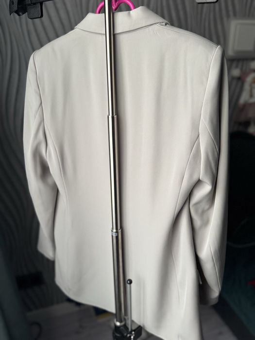 Продам пиджак H&M. Одягнут один раз